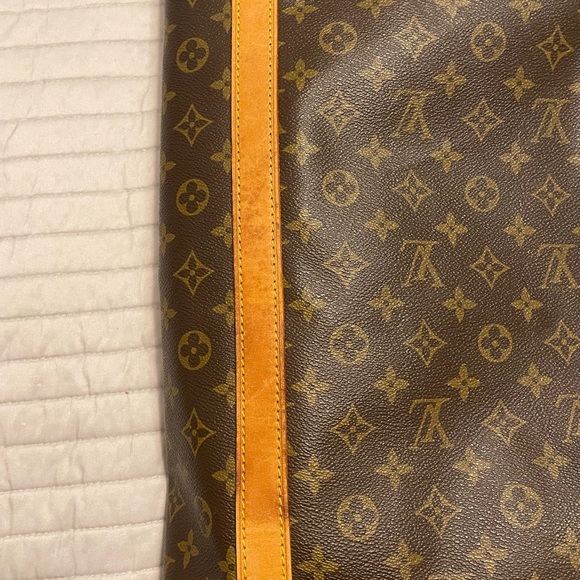 Authentic Louis Vuitton Keepall 60 - Picture 8 of 12